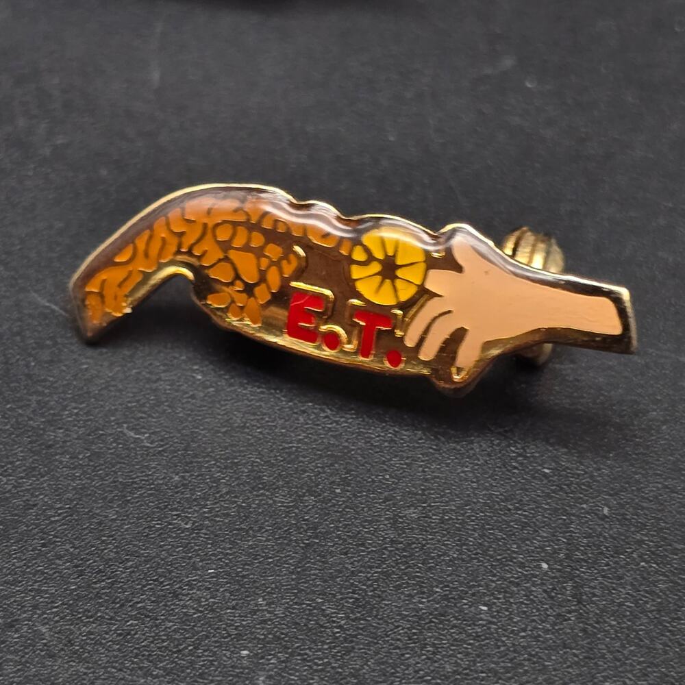 ET Movie Pin Finger Scene Vintage 1980s Extraterrestrial E.T.